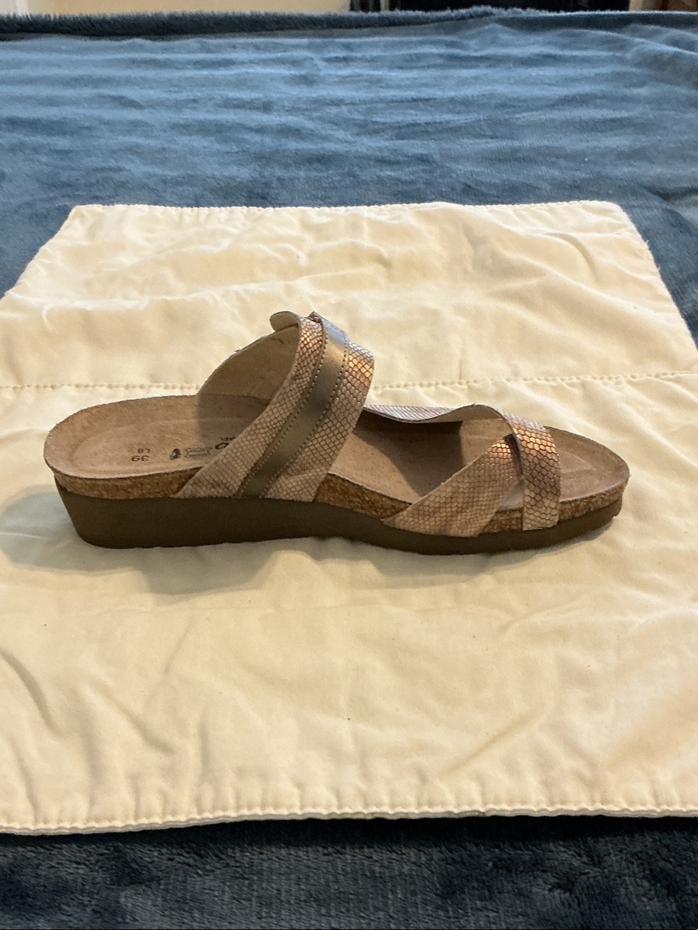 Naot Women's Rose Gold and Tan Crisscross Slide Sandal